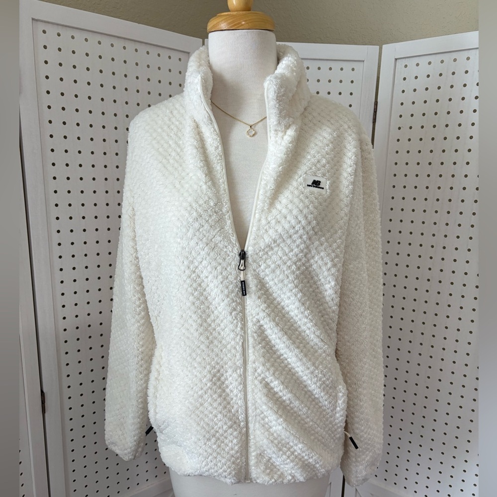 New Balance White Teddy Jacket Plush Zip-Up